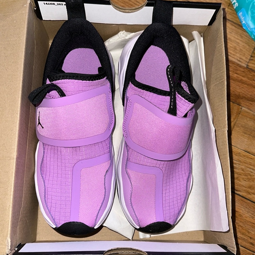 Girls Air Jordan’s 23/7